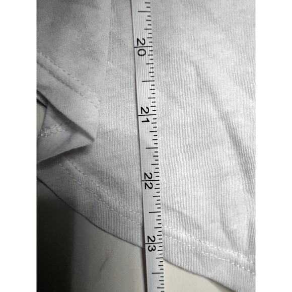 NWT Chaser Gray White Color Blocking Long Sleeve T-shirt Lightweight Thumb holes - Picture 4 of 8